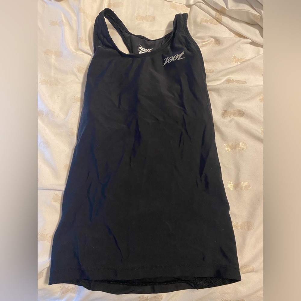 Zoot medium triathlon top with built in bra